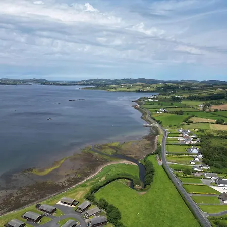 Casa vacanze 3 Bedroom With Hot Tub By Travel Lets Homes Mulroy Bay