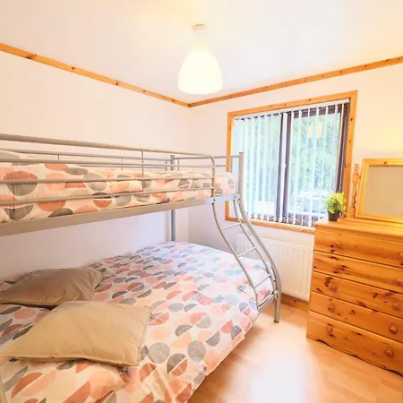 3 Bedroom With Hot Tub By Travel Lets Homes Mulroy Bay Casa vacanze