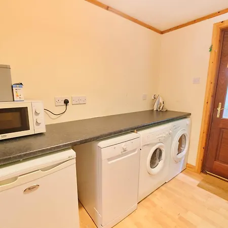3 Bedroom With Hot Tub By Travel Lets Homes Mulroy Bay * Kerrykeel