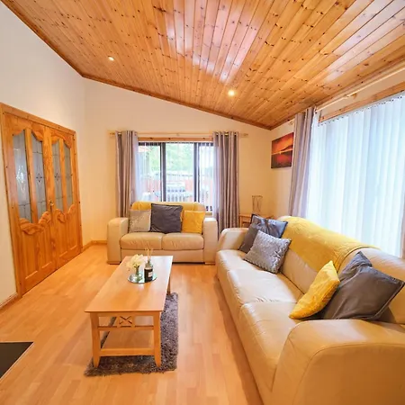 Casa vacanze 3 Bedroom With Hot Tub By Travel Lets Homes Mulroy Bay