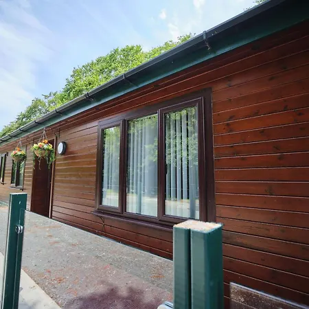3 Bedroom With Hot Tub By Travel Lets Homes Mulroy Bay Casa vacanze